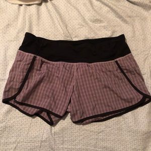 Lululemon train times short